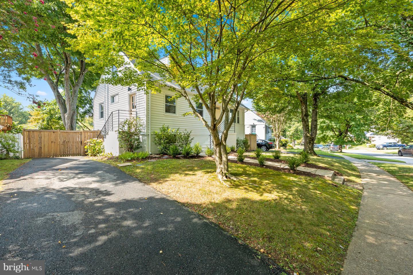 4100 Spruell Dr, Kensington, MD 20895 &mdash; Photo 2