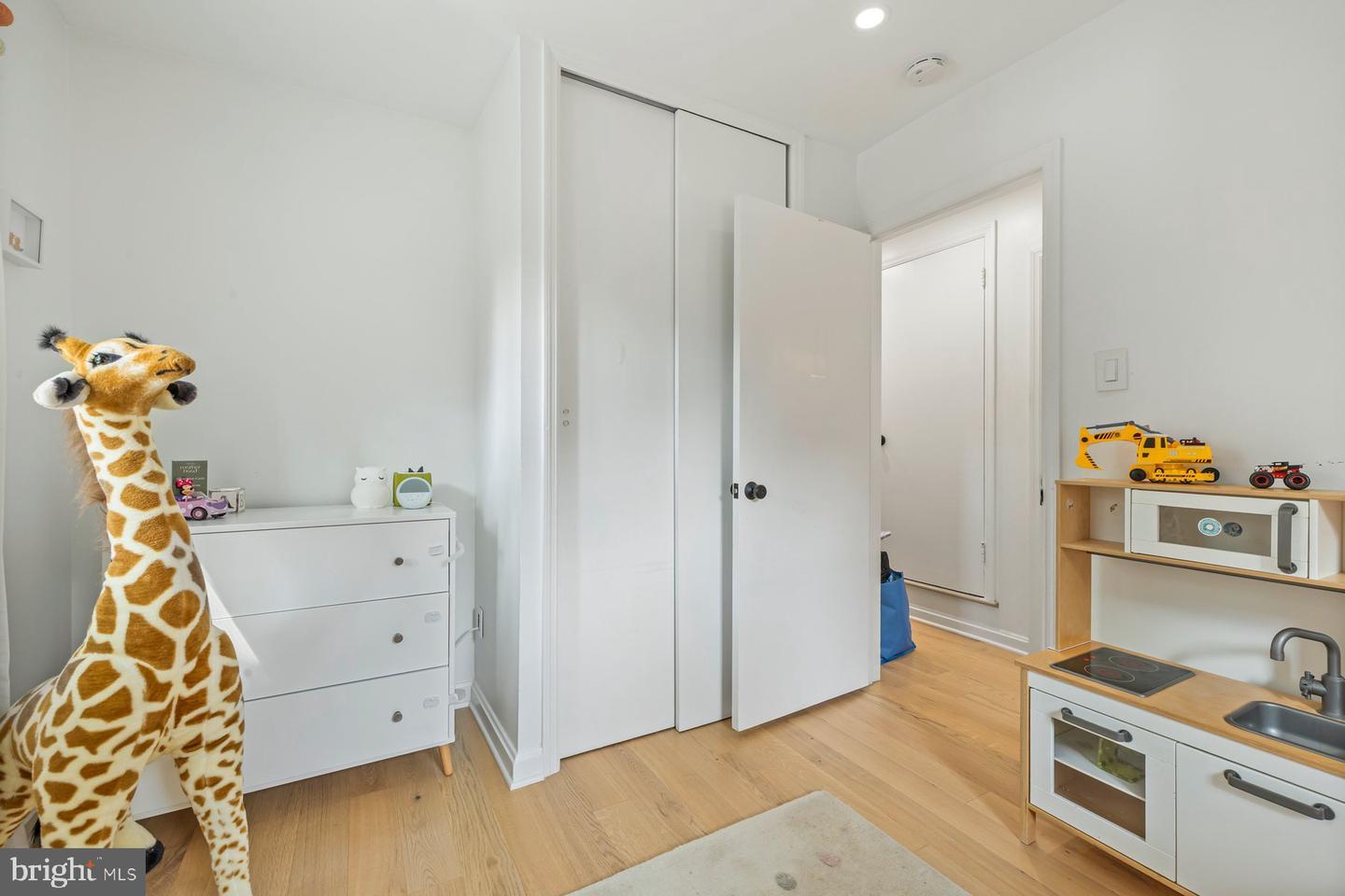 4100 Spruell Dr, Kensington, MD 20895 &mdash; Photo 11