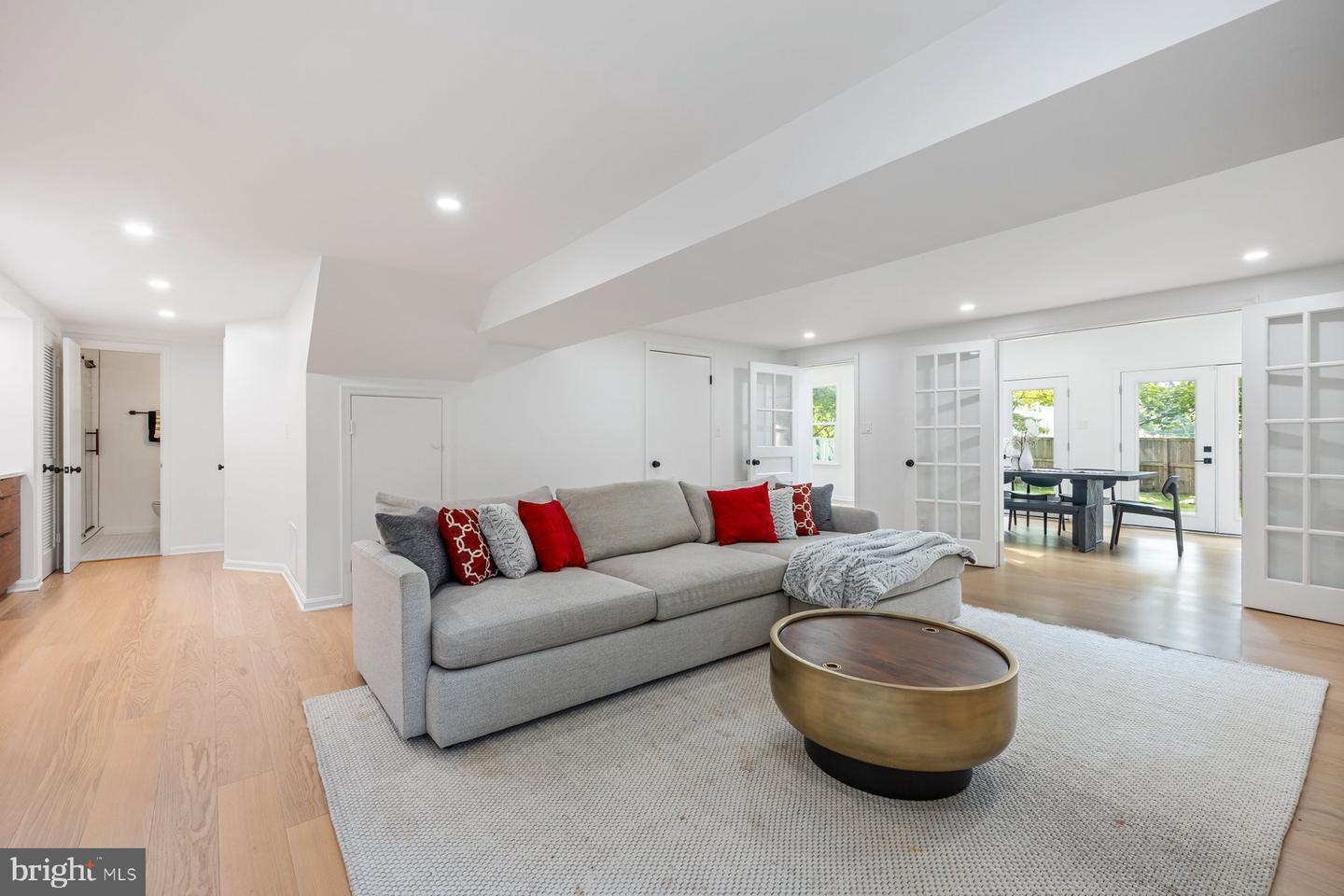 4100 Spruell Dr, Kensington, MD 20895 &mdash; Photo 16