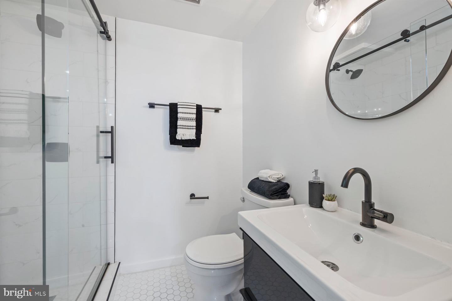 4100 Spruell Dr, Kensington, MD 20895 &mdash; Photo 21